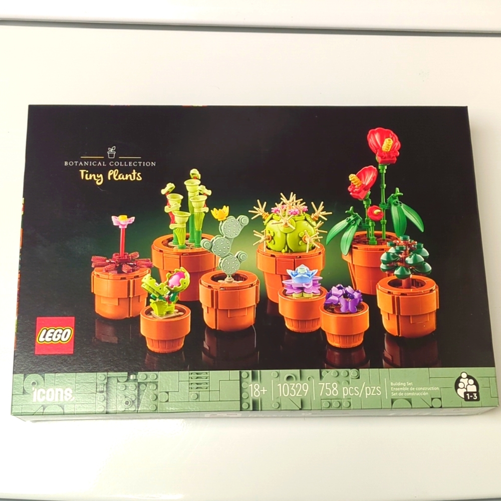 NIB LEGO | Botanical Collection | Tiny Plants - 758 pcs, never opened 🌱